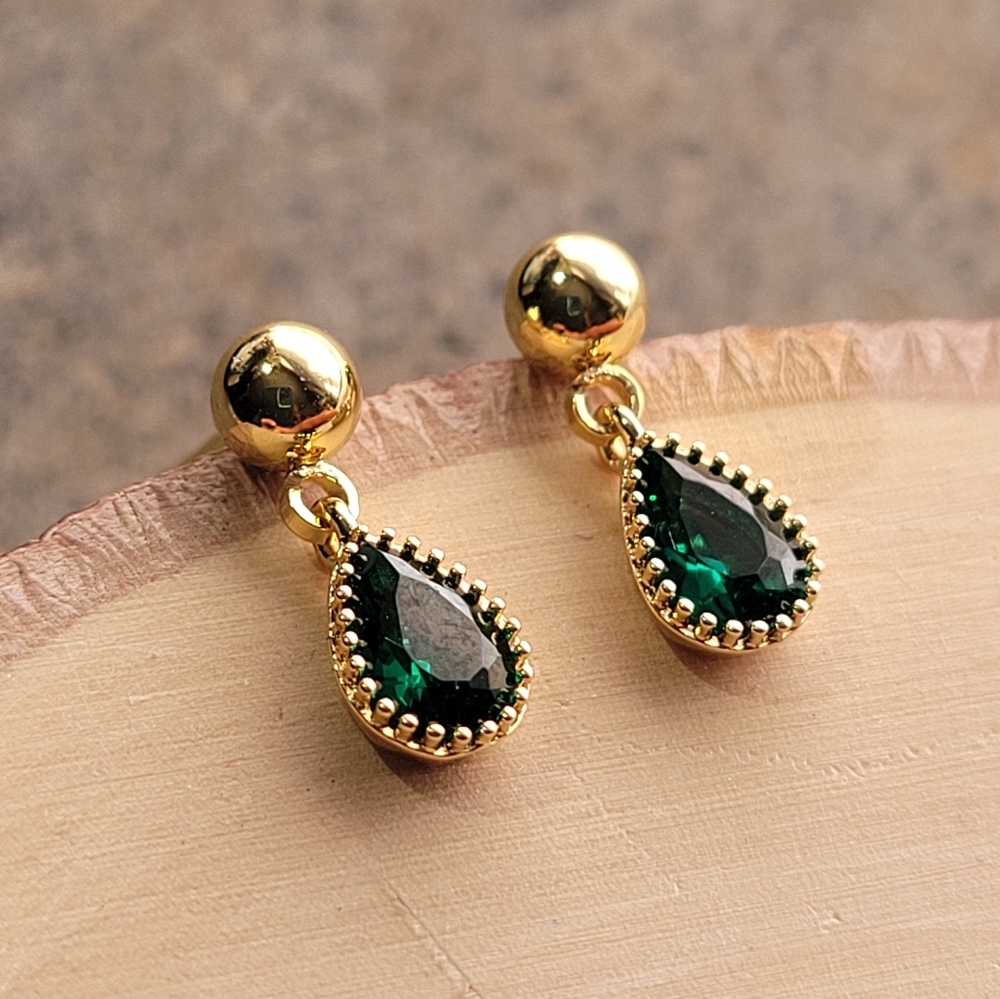 18k Gold Emerald Teardrop Stone Stud Dangle Earrings